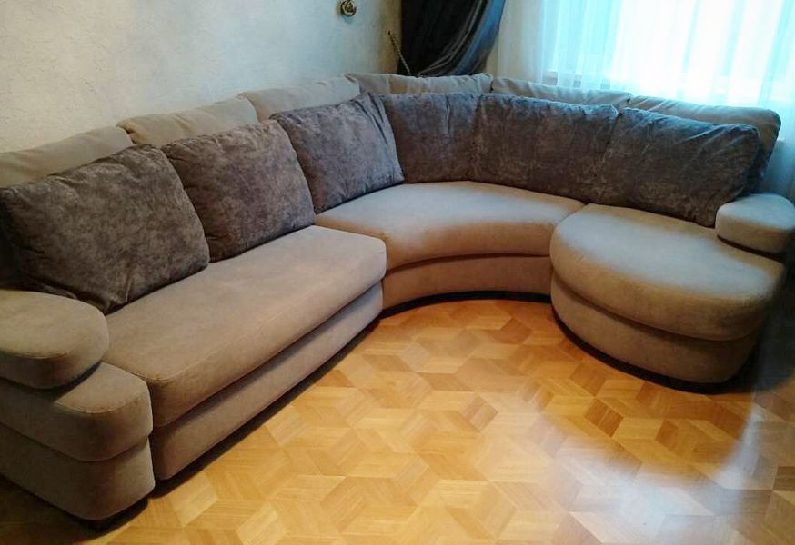 угловой диван с закругленной оттоманкой в Костроме