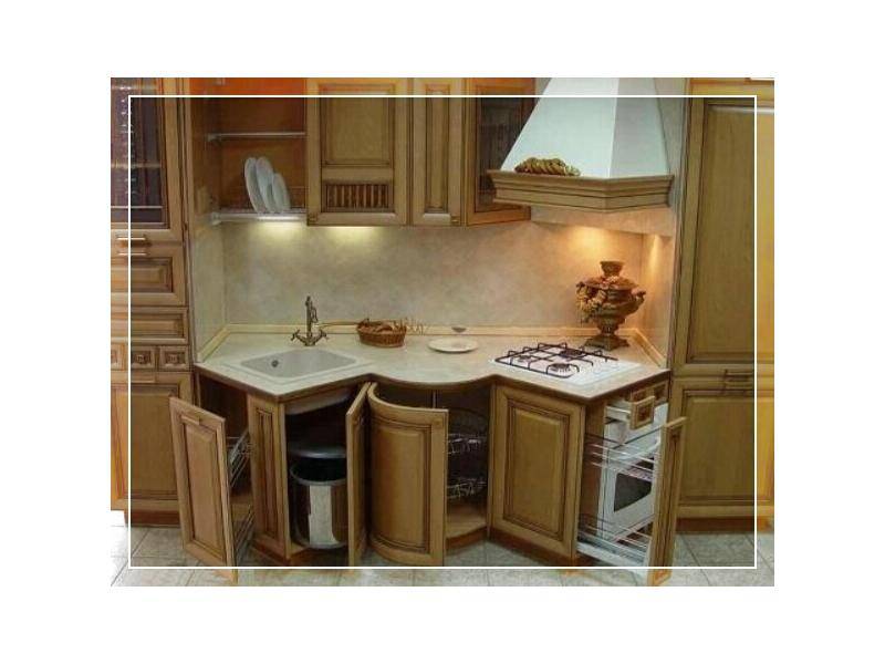 современная кухня из массива в Костроме