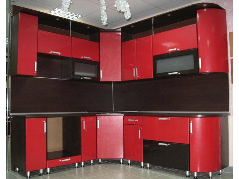 угловая красная кухня в Костроме