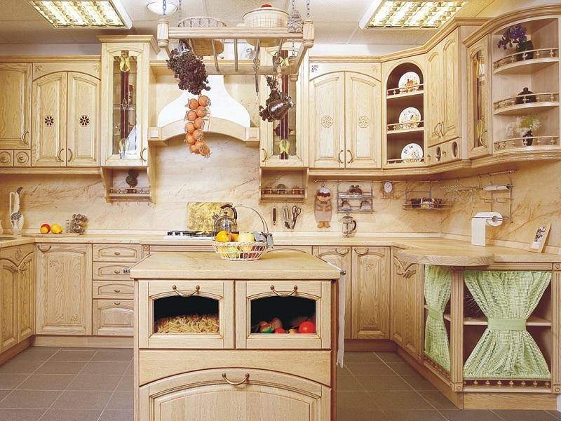 кухонный гарнитур ясень цвет ваниль-патина желтая в Костроме