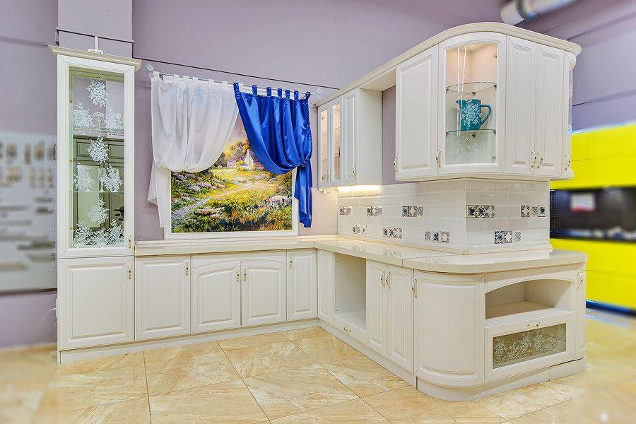 белая кухня угловая шебби шик в Костроме