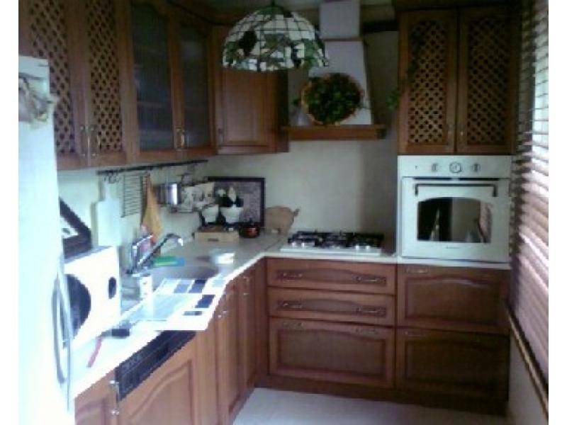 кухонный гарнитур угловой массив в Костроме