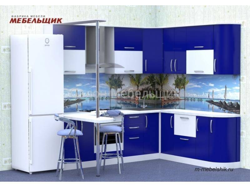синяя кухня с фасадами из пластика в Костроме