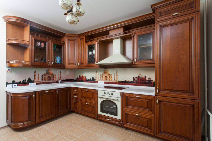 классическая угловая кухня малифесента в Костроме
