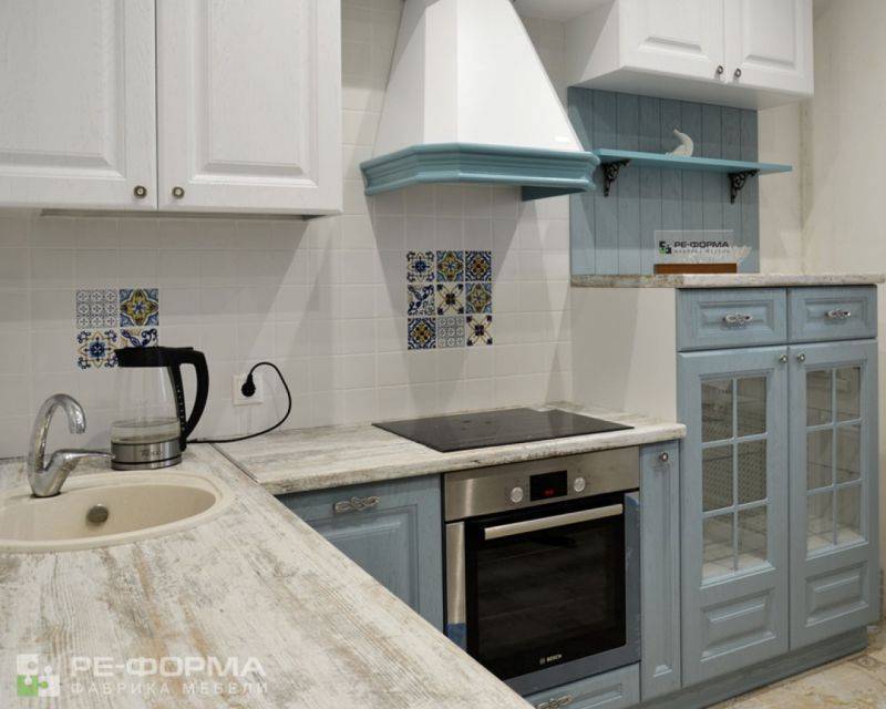 компактная угловая кухня 041 в Костроме