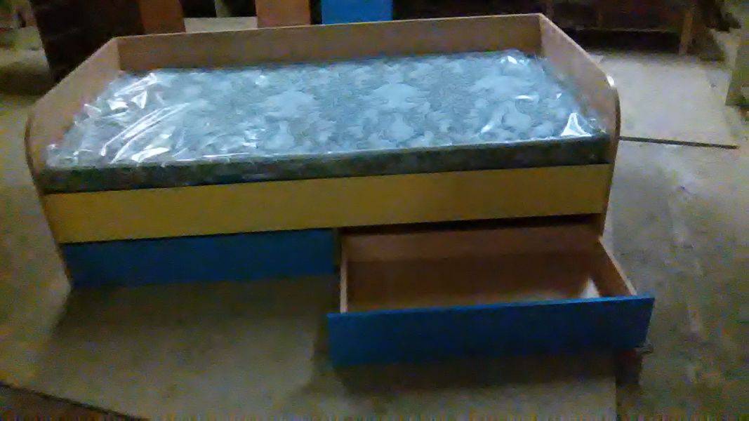 детская кровать с ящиками в Костроме