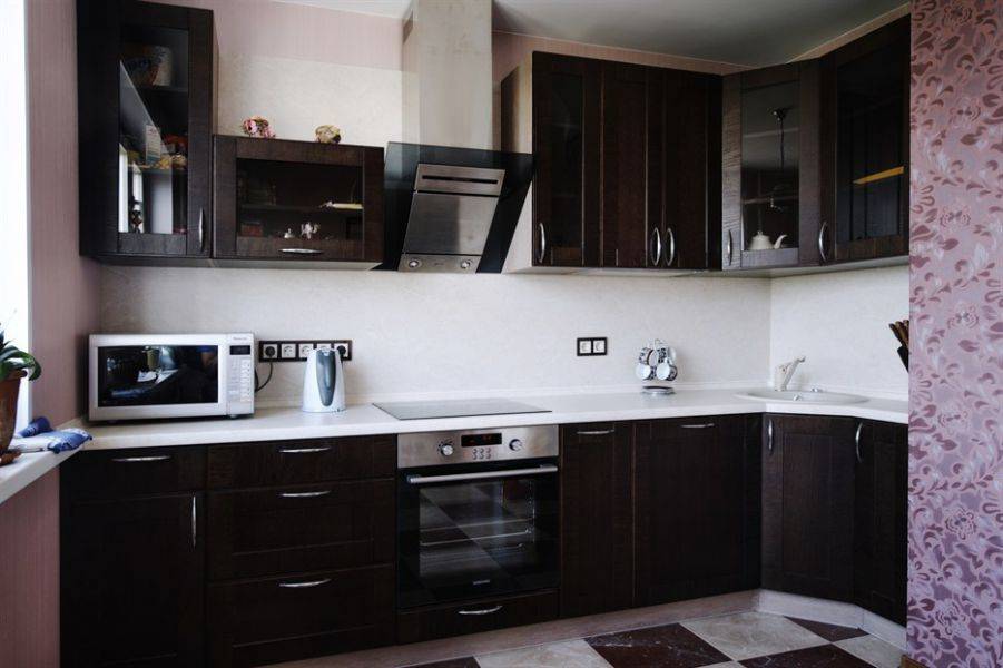 угловая кухня в рамке в Костроме