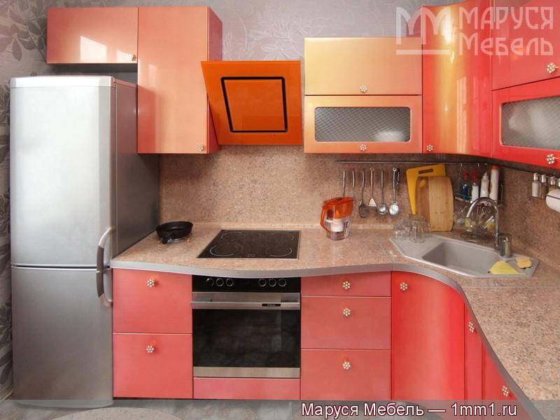 коралловая кухня из мдф с эффектом хамелеона в Костроме