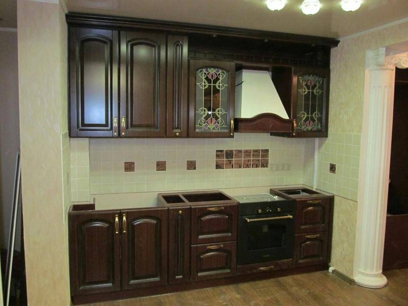 классическая прямая кухня в Костроме