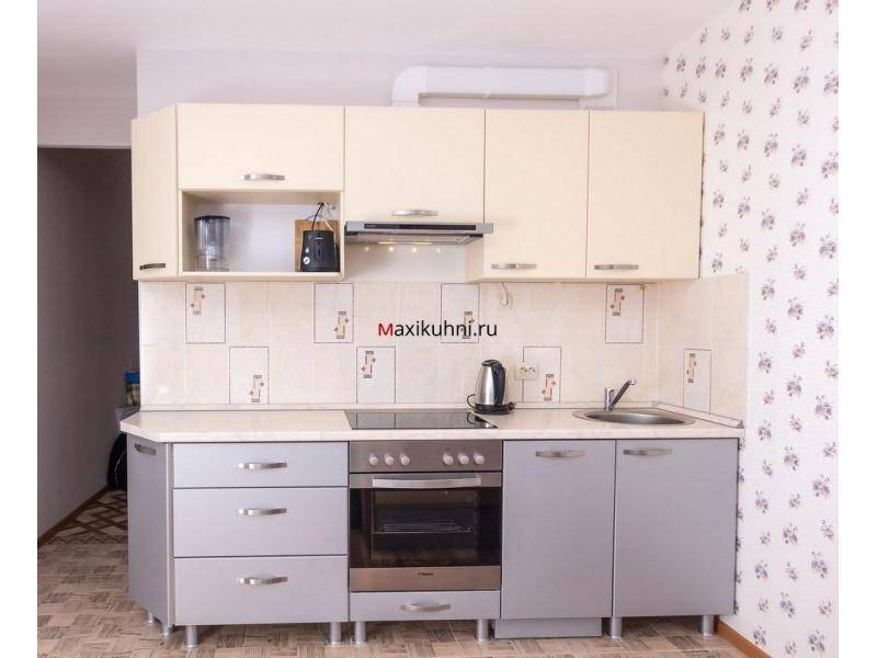 маленькая прямая кухня в Костроме