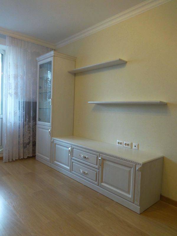 белая мебель для гостиной в Костроме