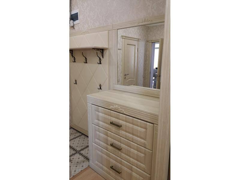 прихожая с комодом в Костроме