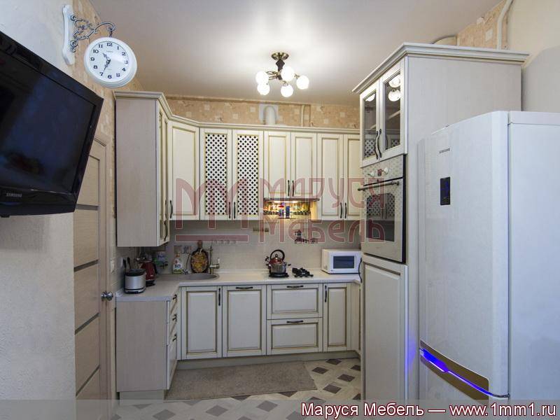 кухня угловая кантри массив в Костроме
