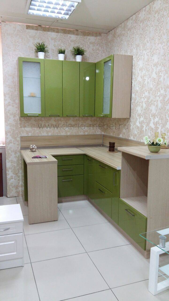 угловая кухня небольшая в Костроме