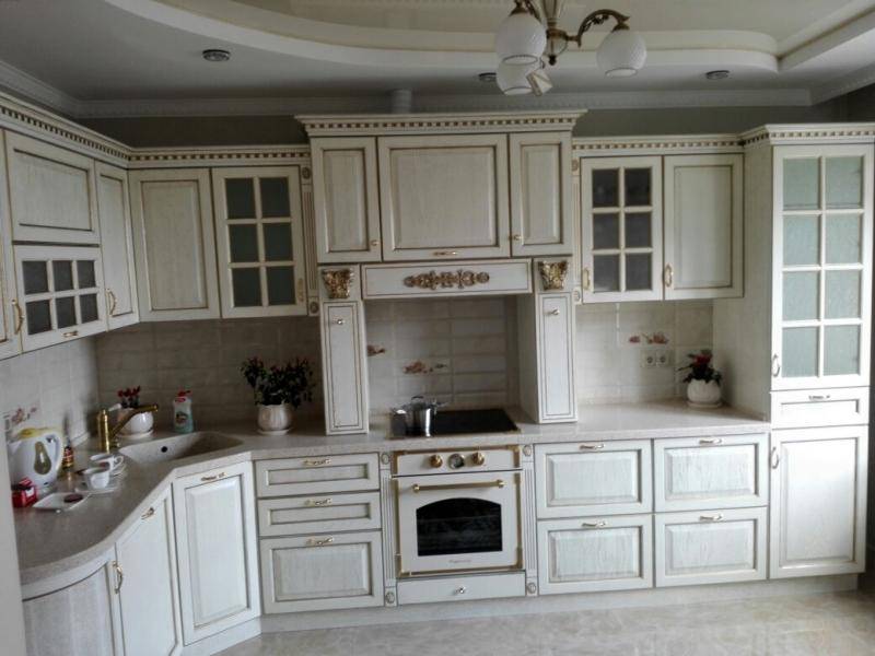 угловая кухня классика в Костроме
