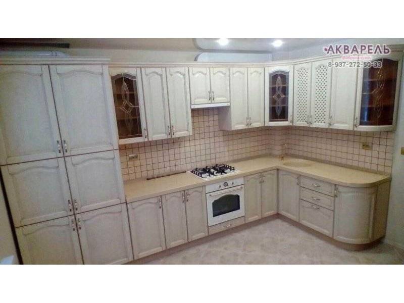 большая угловая кухня из масива в Костроме