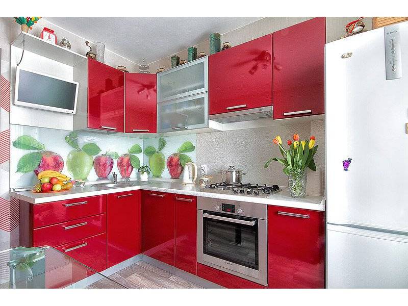 угловая красная кухня в Костроме
