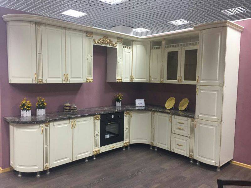 белая угловая кухня лаванда в Костроме