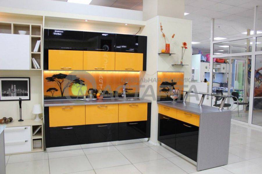 кухня сафари в квартиру студию в Костроме