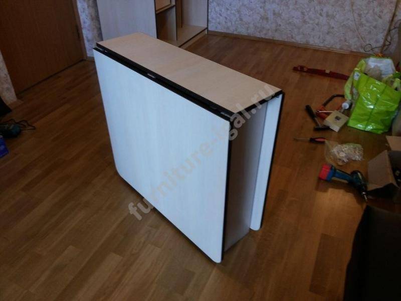 стол-книжка в белом цвете в Костроме