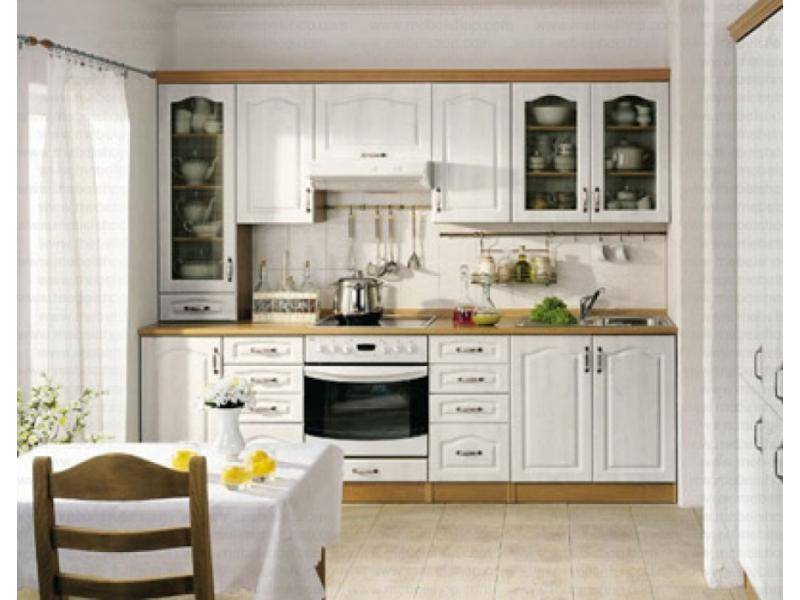 светлая кухня классика в Костроме