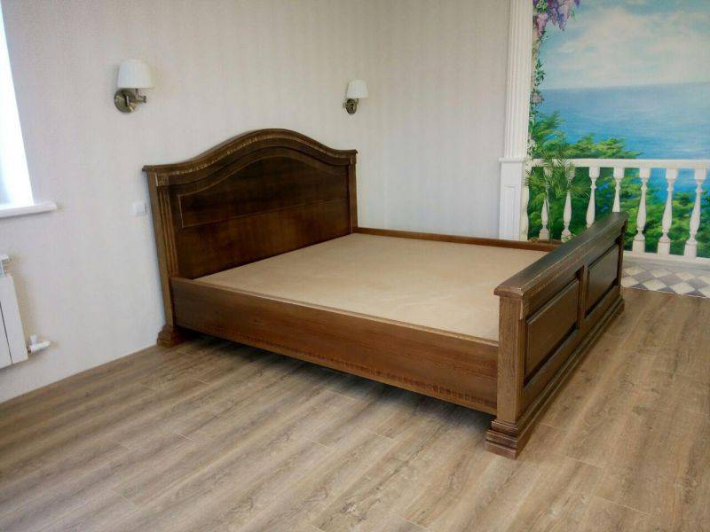 кровать двуспальная из дерева в Костроме