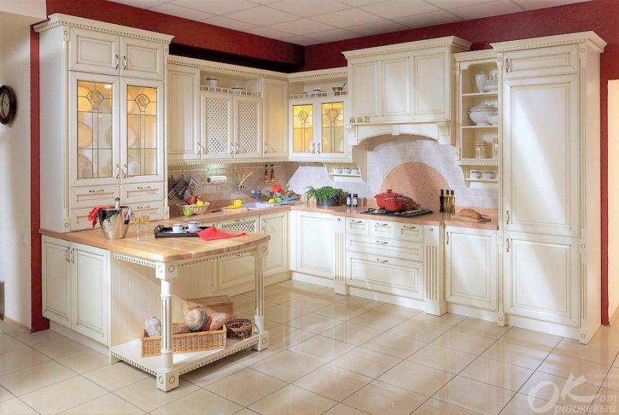 кухня анхель в классическом стиле в Костроме