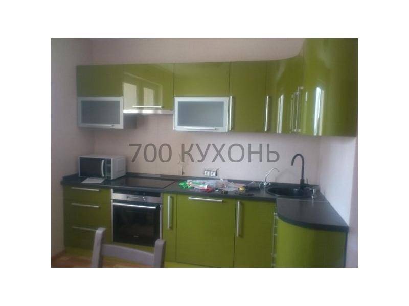зеленая угловая кухня в Костроме