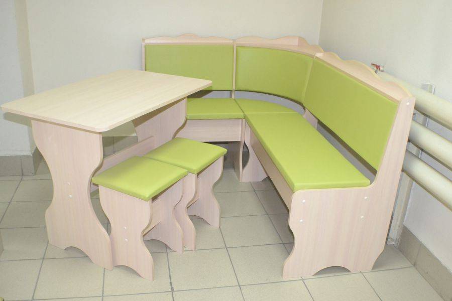 кухонный уголок миссия с полкой в Костроме