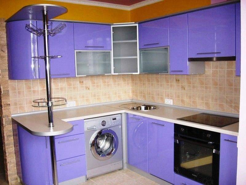 угловая фиолетовая кухня в Костроме