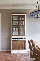 буфет дерево с историей с отделениями для вина riviera maison в Костроме