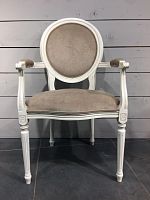 кресло с овальной спинкой «медальон», фасад снежный антик, ткань velvet lux 51 в Костроме
