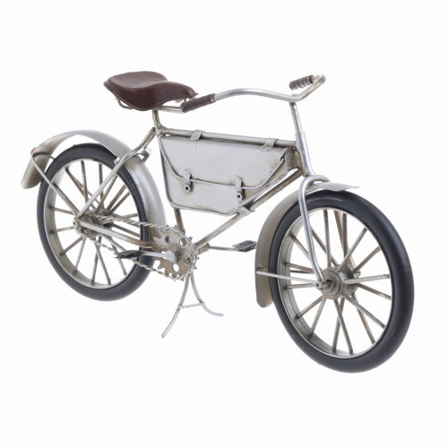 модель bicycle серебристого цвета в Костроме